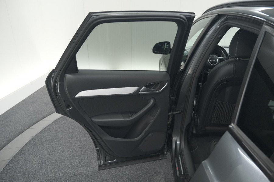 Audi Q3 1.4 TFSI CoD Sport S Line Edition | Parkeersensoren | Navigatie | Climate Control