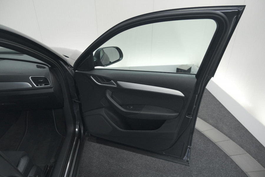 Audi Q3 1.4 TFSI CoD Sport S Line Edition | Parkeersensoren | Navigatie | Climate Control
