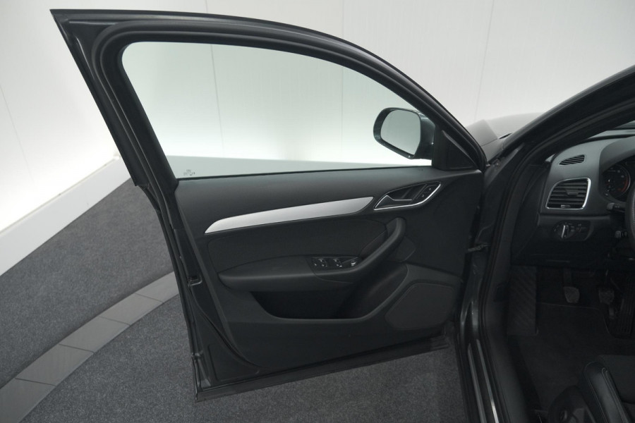 Audi Q3 1.4 TFSI CoD Sport S Line Edition | Parkeersensoren | Navigatie | Climate Control