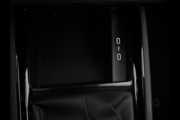 Škoda SCALA Selection 1.0 TSI 115 pk 6 versn. Hand | Trekhaak wegklapbaar | Image pakket