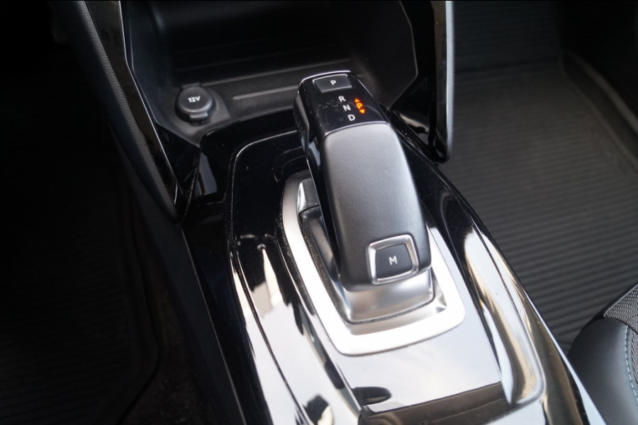 Peugeot 208 1.2 PureTech Automaat Allure -PANO-NAVI-