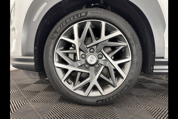 Hyundai Kona EV Premium 64 kWh [ 3-Fase ] (INCL-BTW) *HEAT-PUMP | FULL-LEATHER | HEAD-UP | FULL-LED | NAVI-FULLMAP | DAB | ADAPTIVE-CRUISE | KRELL-AUDIO | KEYLESS | CAMERA | BLIND-SPOT | LANE-ASSIST | DIGI-COCKPIT | TOWBAR | 18"ALU*
