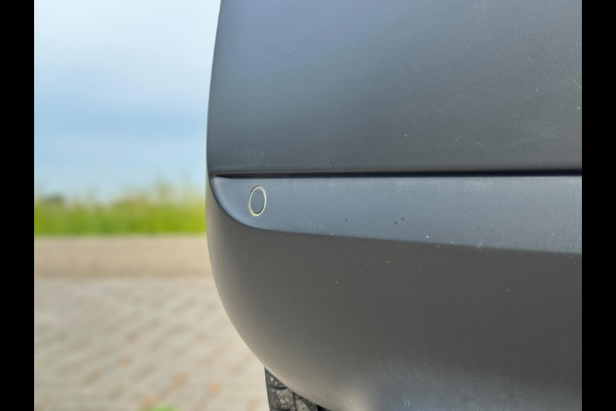 Citroën C3 1.2 PureTech Shine CARPLAY / PARKEERSENSOREN / CRUISE CONTROL / LMV / TWO-TONE / BLUETOOTH