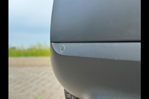 Citroën C3 1.2 PureTech Shine CARPLAY / PARKEERSENSOREN / CRUISE CONTROL / LMV / TWO-TONE / BLUETOOTH