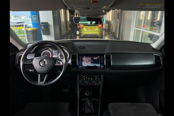Škoda Kodiaq 1.5 TSI Limited Business Edition 7p. NL AUTO | 7 PERSOONS | PANO | AUTOMAAT | CARPLAY | HALF LEDER |