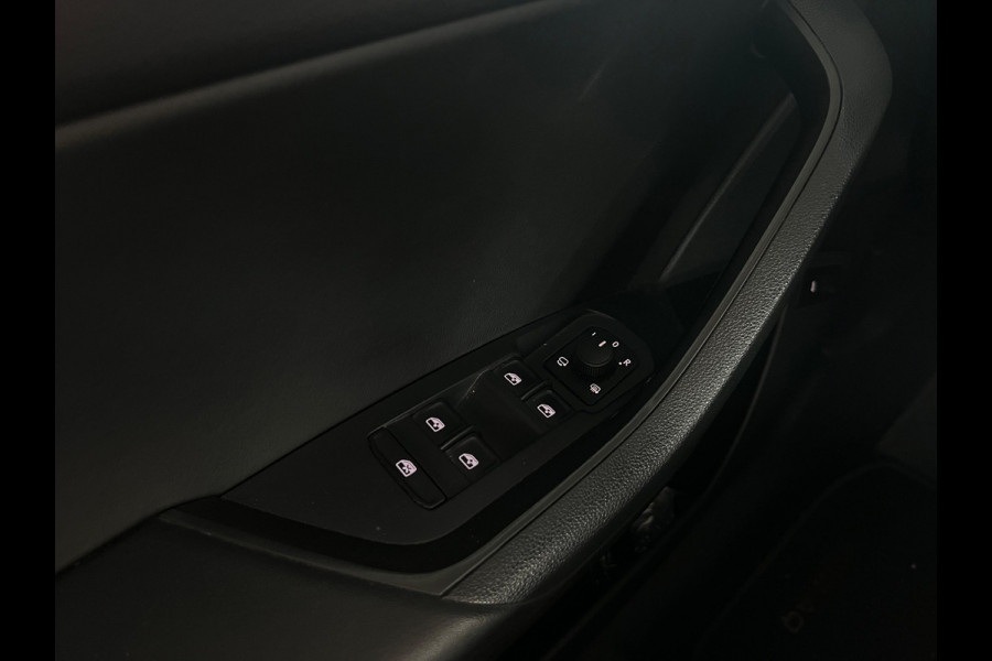 Škoda Kodiaq 1.5 TSI Limited Business Edition 7p. NL AUTO | 7 PERSOONS | PANO | AUTOMAAT | CARPLAY | HALF LEDER |