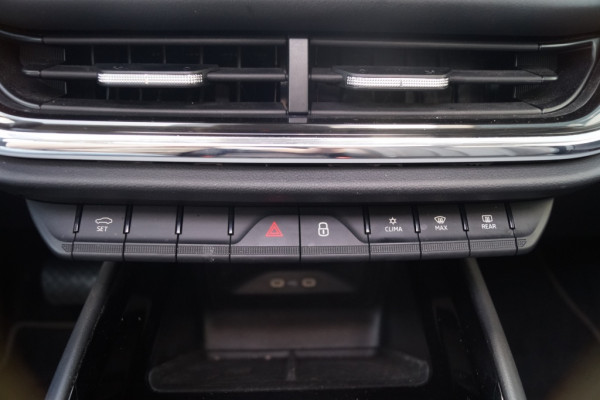 Škoda ENYAQ iV 60 180pk 62kWh -PANO-LEER-NAVI-ECC-PDC-