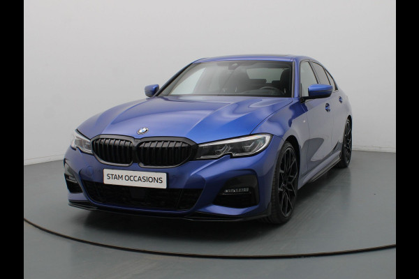 BMW 3-serie 184pk 320i High Executive Camera | Adapt. Cruise | Navi | Parkeersens. v+a | Stoel-/stuurverw. | Trekhaak