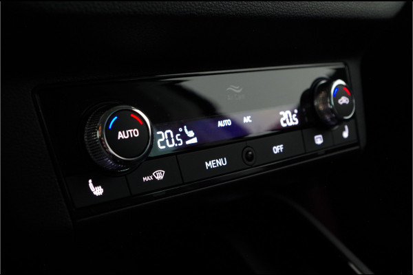 Škoda Kamiq 1.0 TSI Ambition > Trekhaak/17 inch/camera/stoelverwarming...