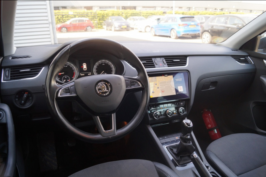 Škoda Octavia Combi 1.6 TDI Style -LED-NAVI-ECC-PDC-