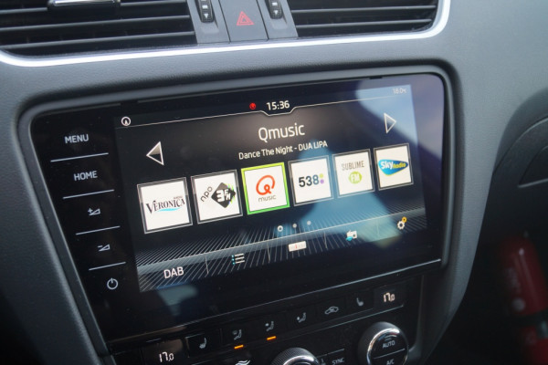 Škoda Octavia Combi 1.6 TDI Style -LED-NAVI-ECC-PDC-