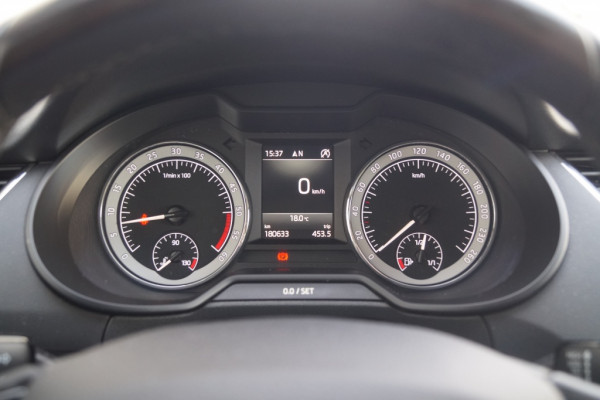 Škoda Octavia Combi 1.6 TDI Style -LED-NAVI-ECC-PDC-