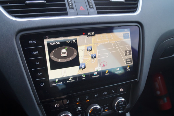 Škoda Octavia Combi 1.6 TDI Style -LED-NAVI-ECC-PDC-