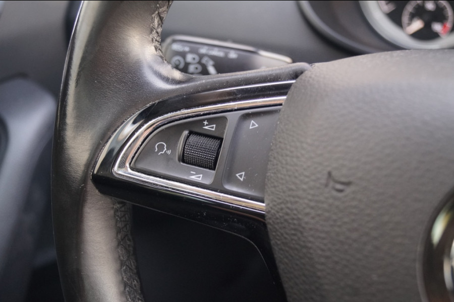 Škoda Octavia Combi 1.6 TDI Style -LED-NAVI-ECC-PDC-