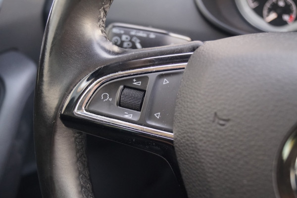 Škoda Octavia Combi 1.6 TDI Style -LED-NAVI-ECC-PDC-
