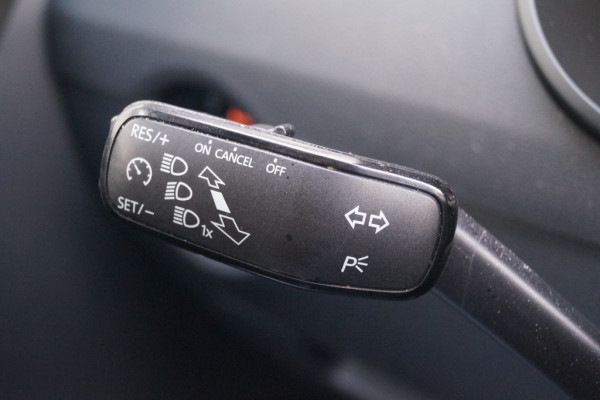 Škoda Octavia Combi 1.6 TDI Style -LED-NAVI-ECC-PDC-