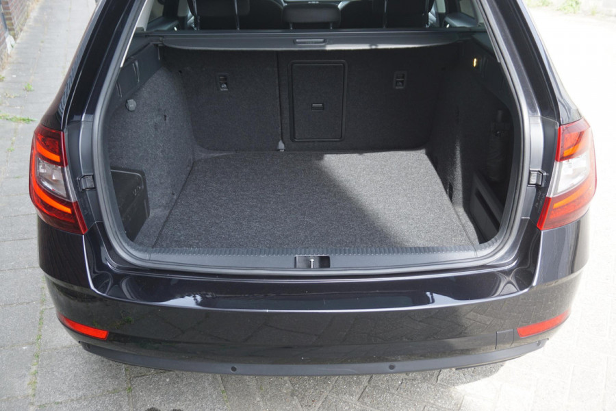 Škoda Octavia Combi 1.5 TSI 150PK Greentech Style Business Zeer Compleet.