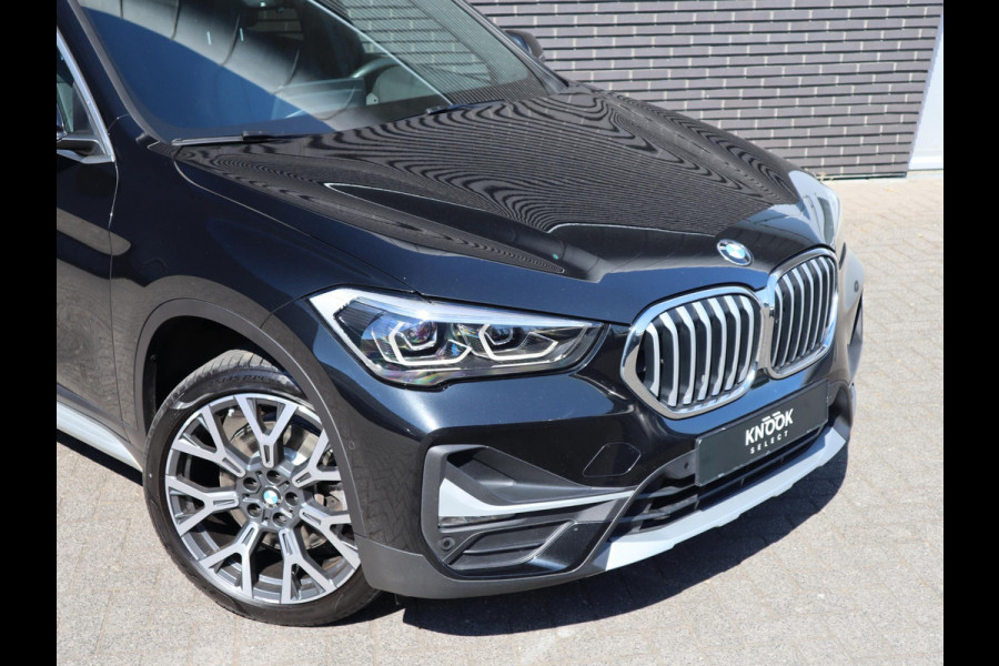 BMW X1 sDrive20i VDL Nedcar Edition | Head Up | Leder | Trekhaak |