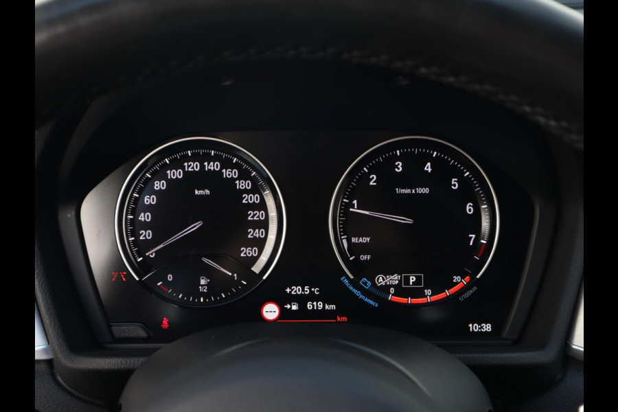BMW X1 sDrive20i VDL Nedcar Edition | Head Up | Leder | Trekhaak |