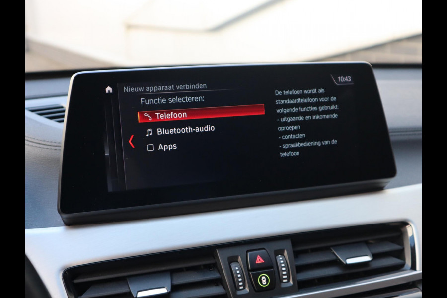 BMW X1 sDrive20i VDL Nedcar Edition | Head Up | Leder | Trekhaak |
