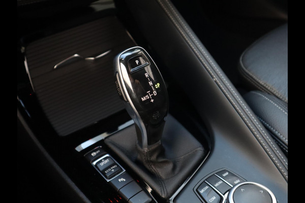 BMW X1 sDrive20i VDL Nedcar Edition | Head Up | Leder | Trekhaak |