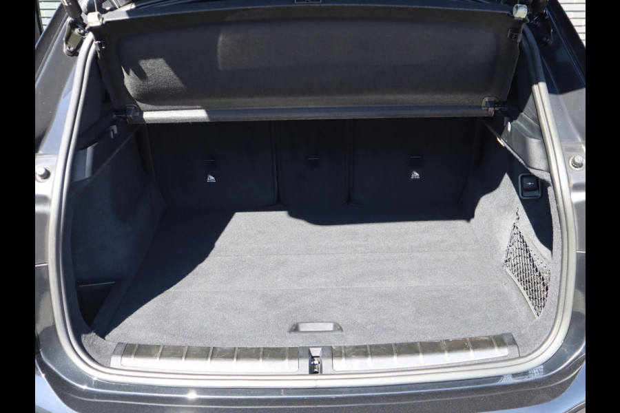 BMW X1 sDrive20i VDL Nedcar Edition | Head Up | Leder | Trekhaak |