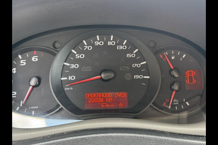 Renault Master T35 2.3 dCi L3H2 Laadklep Airco Cruise Bluetooth Navigatie systeem