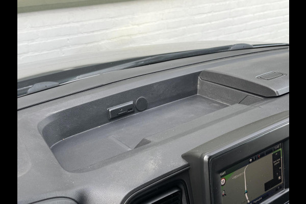 Renault Master T35 2.3 dCi 135 L2H2 Cruise Navigatie Airco All Season banden Goed onderhouden