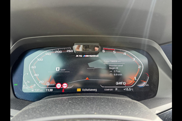 BMW X5 M50d High Executive | Panorama dak | TV Schermen | Bowers & Wilkins | 360 Camera | Laser | 22 Inch Lichtmetalen Velgen |