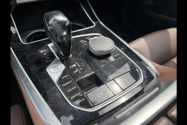 BMW X5 M50d High Executive | Panorama dak | TV Schermen | Bowers & Wilkins | 360 Camera | Laser | 22 Inch Lichtmetalen Velgen |