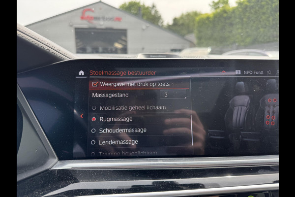 BMW X5 M50d High Executive | Panorama dak | TV Schermen | Bowers & Wilkins | 360 Camera | Laser | 22 Inch Lichtmetalen Velgen |