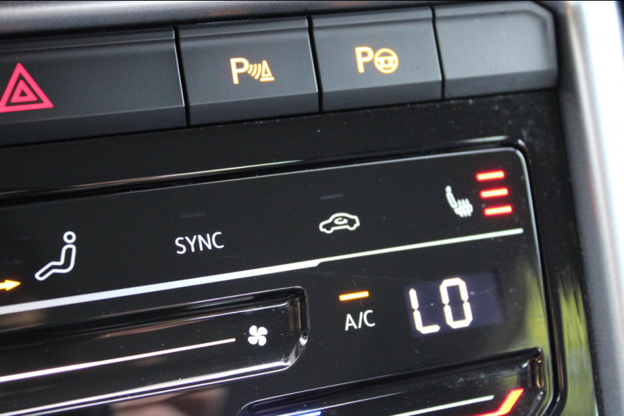 Volkswagen T-Roc 1.0 TSI Life Business Airco Camera CarPlay Nap