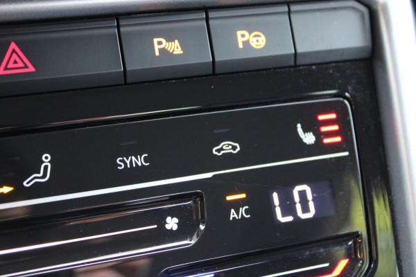 Volkswagen T-Roc 1.0 TSI Life Business Airco Camera CarPlay Nap
