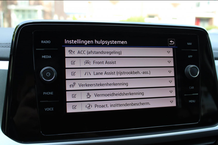 Volkswagen T-Roc 1.0 TSI Life Business Airco Camera CarPlay Nap