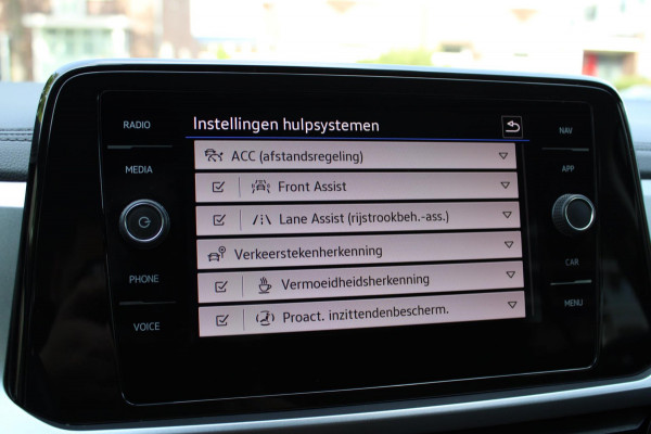 Volkswagen T-Roc 1.0 TSI Life Business Airco Camera CarPlay Nap