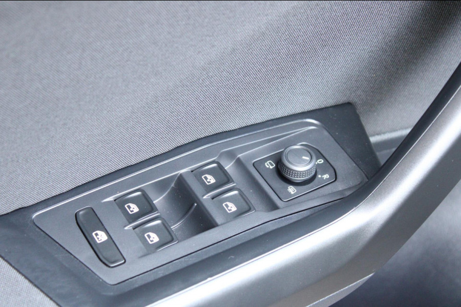 Volkswagen T-Roc 1.0 TSI Life Business Airco Camera CarPlay Nap