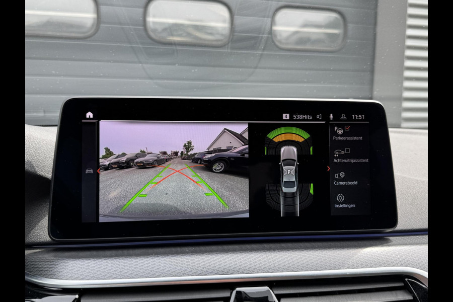 BMW 5 Serie 520i High Executive M pakket | Camera | 19 Inch Lichtmetalen Velgen | Navigatie | Stoelverwarming