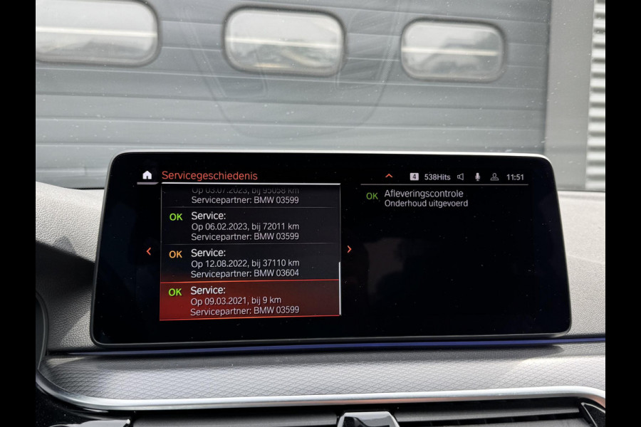 BMW 5 Serie 520i High Executive M pakket | Camera | 19 Inch Lichtmetalen Velgen | Navigatie | Stoelverwarming