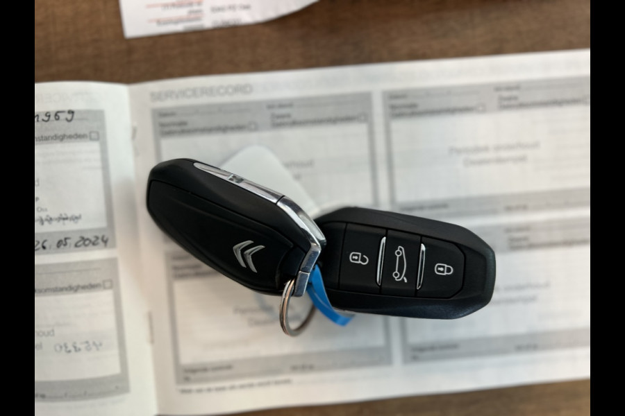 Citroën C4 Cactus 1.2 PT 110pk Shine Leder, Navi, Camera, Carplay, 17" LMV