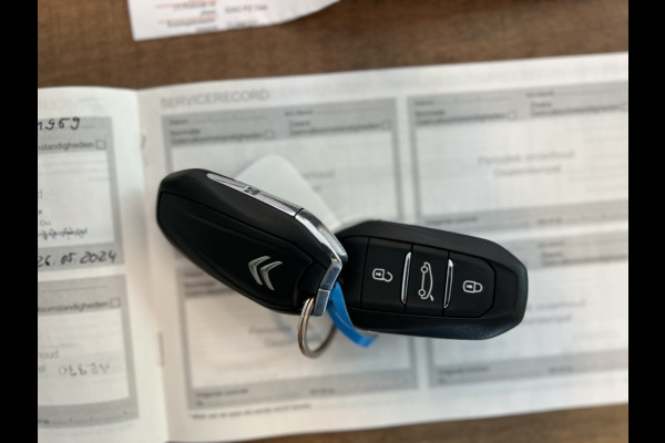 Citroën C4 Cactus 1.2 PT 110pk Shine Leder, Navi, Camera, Carplay, 17" LMV