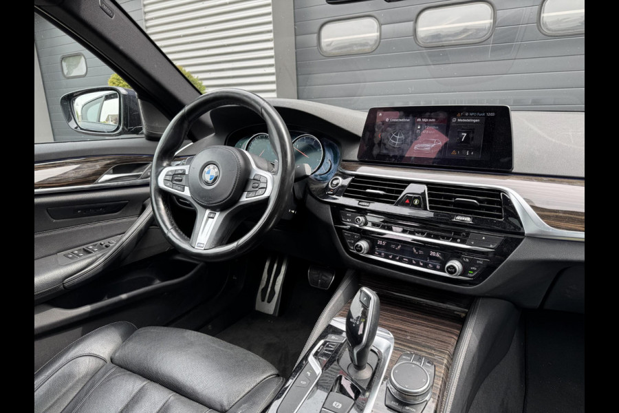 BMW 5 Serie 540d xDrive High Executive | M pakket | Panorama dak | Memory stoelen | Heads up Display | Adaptieve cruis control | Herman Kardon