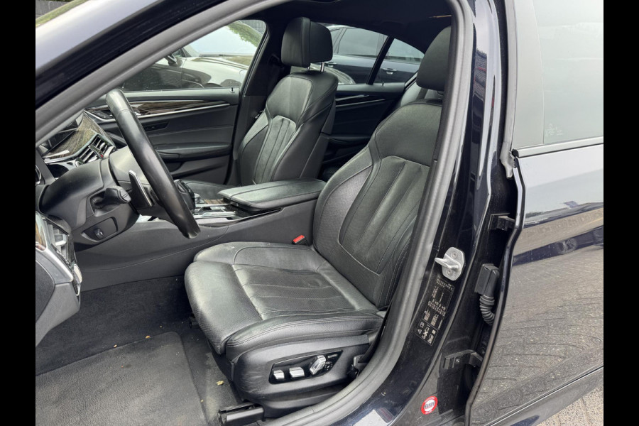 BMW 5 Serie 540d xDrive High Executive | M pakket | Panorama dak | Memory stoelen | Heads up Display | Adaptieve cruis control | Herman Kardon