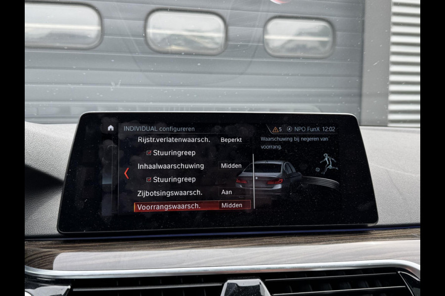 BMW 5 Serie 540d xDrive High Executive | M pakket | Panorama dak | Memory stoelen | Heads up Display | Adaptieve cruis control | Herman Kardon