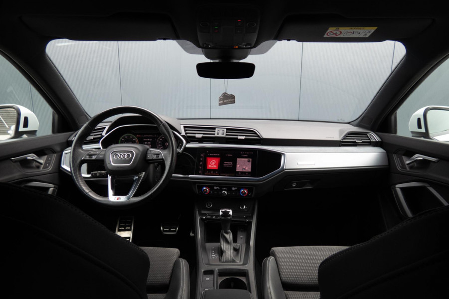 Audi Q3 Sportback 45 TFSI e S Edition | S-LINE | ACC | PDC | KEYLESS