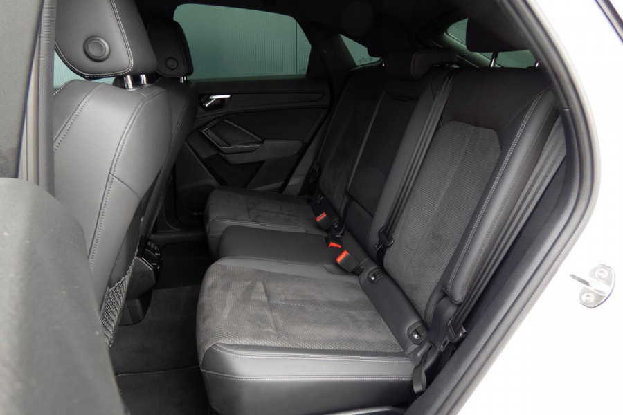 Audi Q3 Sportback 45 TFSI e S Edition | S-LINE | ACC | PDC | KEYLESS