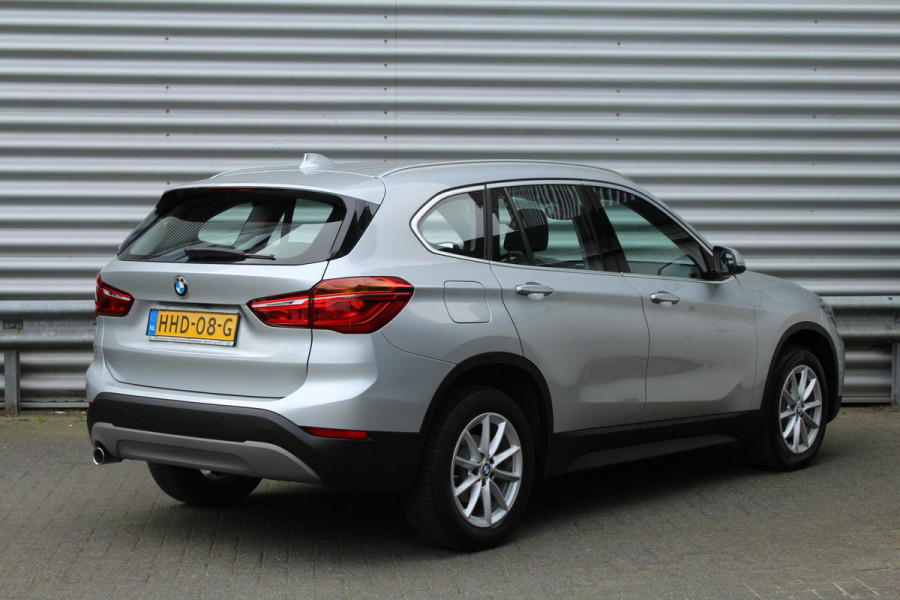 BMW X1 sDrive18i 141pk AUTOMAAT NL-Auto NAP 74.942km Clima Cruise Navi Camera HUD Keyless El. Klep 17"LMV