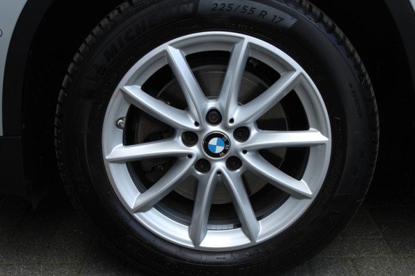 BMW X1 sDrive18i 141pk AUTOMAAT NL-Auto NAP 74.942km Clima Cruise Navi Camera HUD Keyless El. Klep 17"LMV