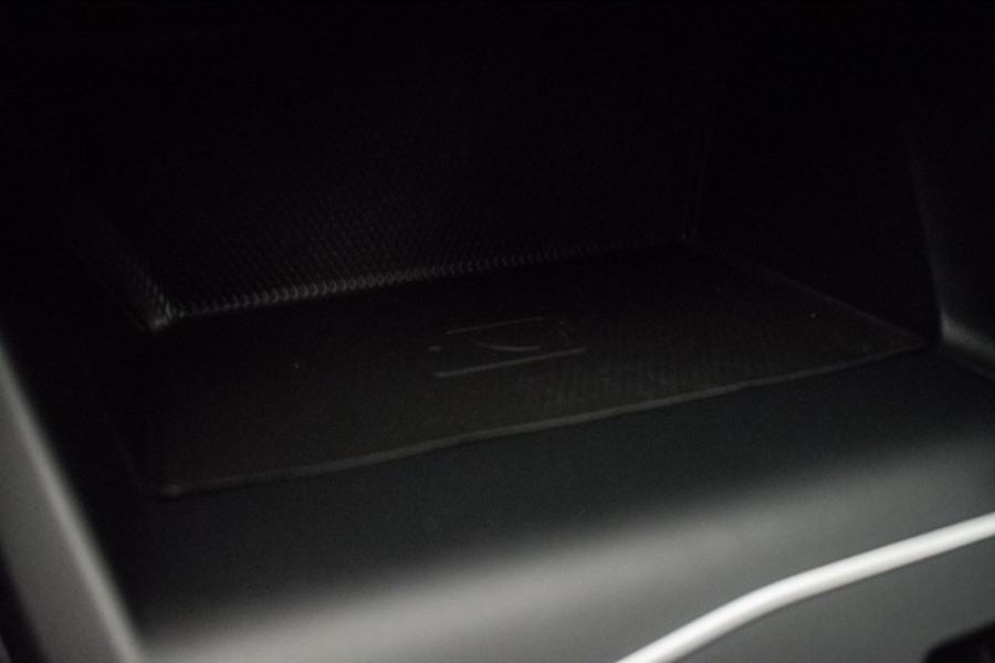 Volkswagen Golf 1.0 eTSI Life Automaat ORG NL [ Sfeerverlichting Full LED Virtual Carplay Adaptive Cruise Parkeersensoren ]