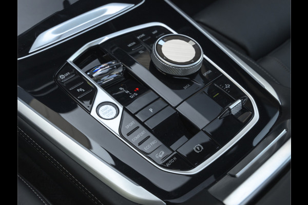 BMW X5 xDrive40i M-Sport Pro - 7-Zits - Stoelventilatie - Pano - Trekhaak - Driving Ass Prof