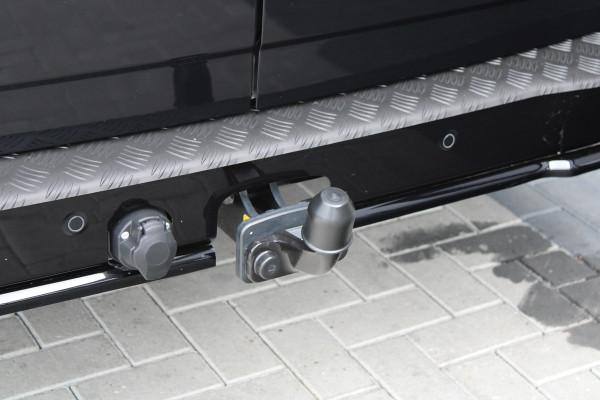 Ford Transit Custom 300 2.0 TDCI L2H1 Limited 136 pk - Side Bars - Voor & Achter Splitter - Spoiler - Trekhaak - Camera - Carplay